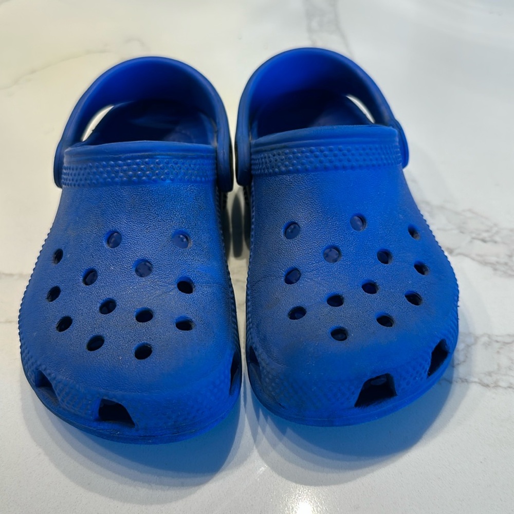 Kids crocs size 10